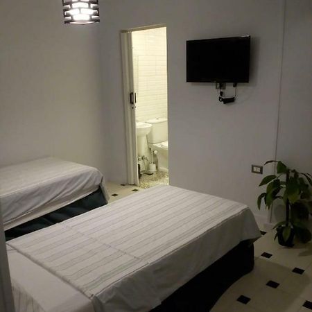 Venus Hostel Il Il Cairo Esterno foto